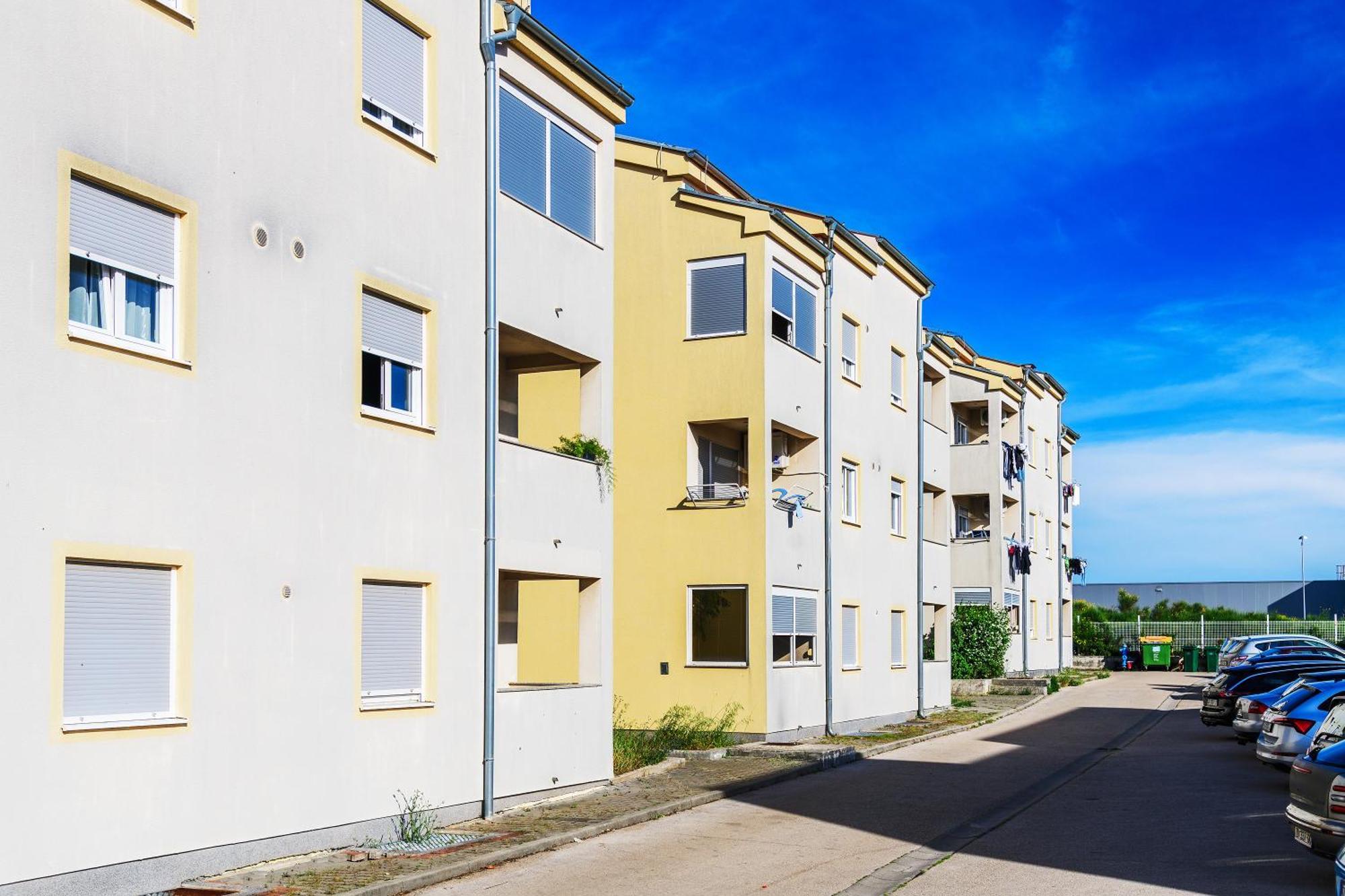 Duplex In Peaceful Area -