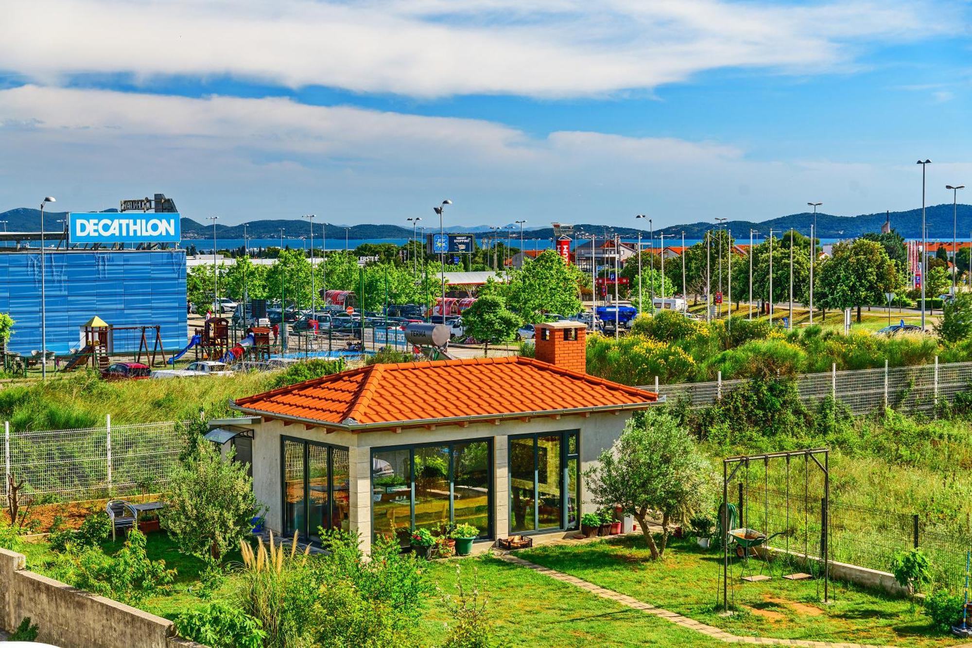 Duplex In Peaceful Area - * Zadar