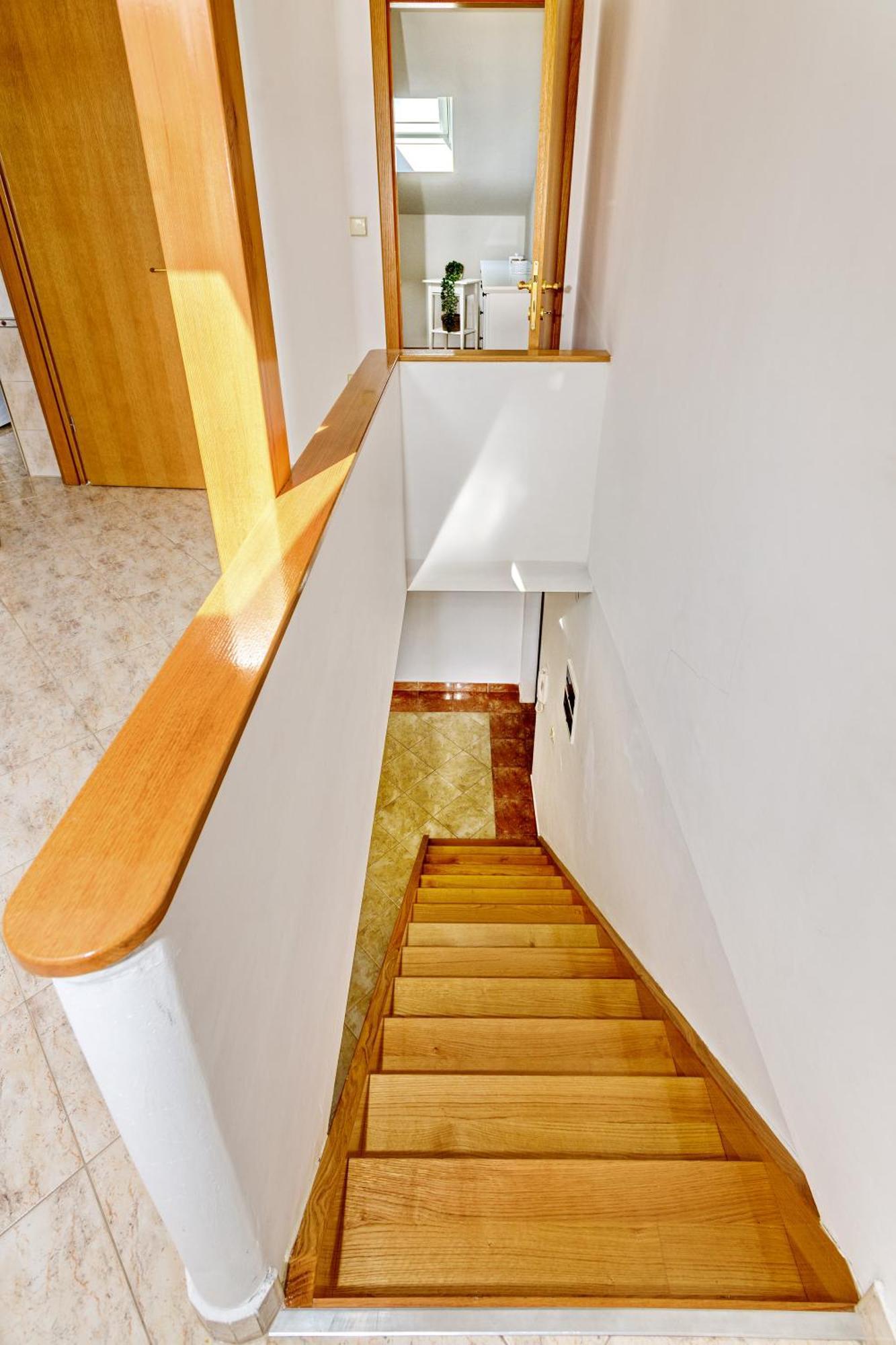 Duplex In Peaceful Area - Apartment *