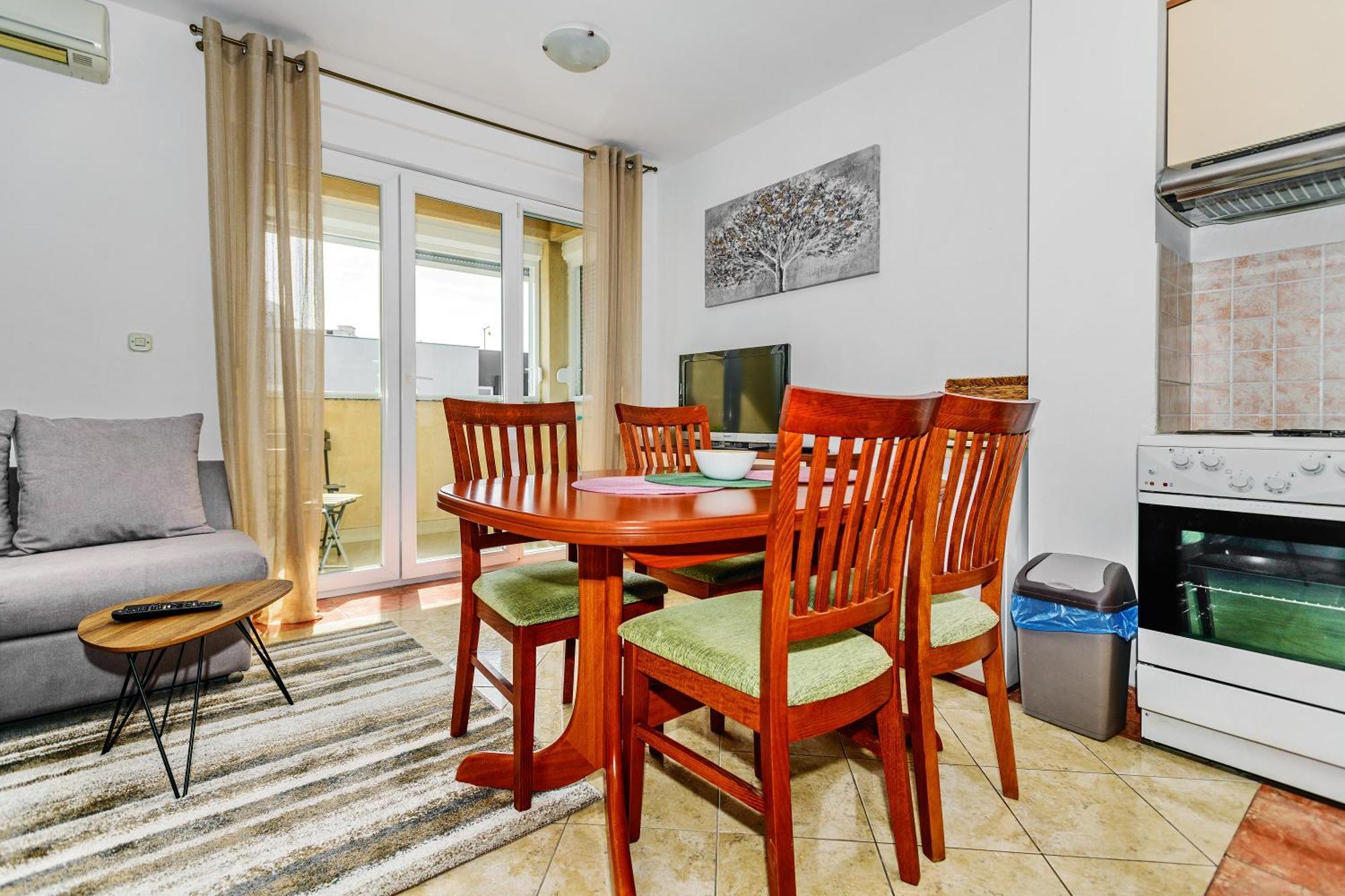 Apartment Duplex In Peaceful Area - *